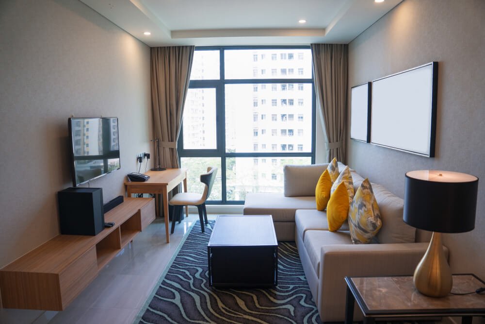 Luxury 2BR Apartment in Downtown Dubai